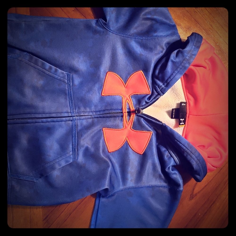 Boys hoodie. 4T
